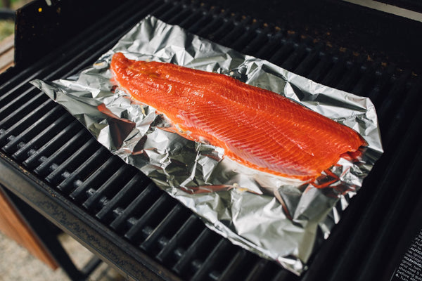 Grillad laxsida med citron och örter