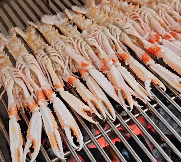 Grillade havskräftor med vitlökssmör